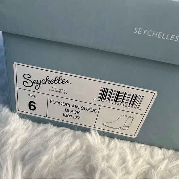 Seychelles, floodplain suede black bootie, size 6 - Picture 13 of 16